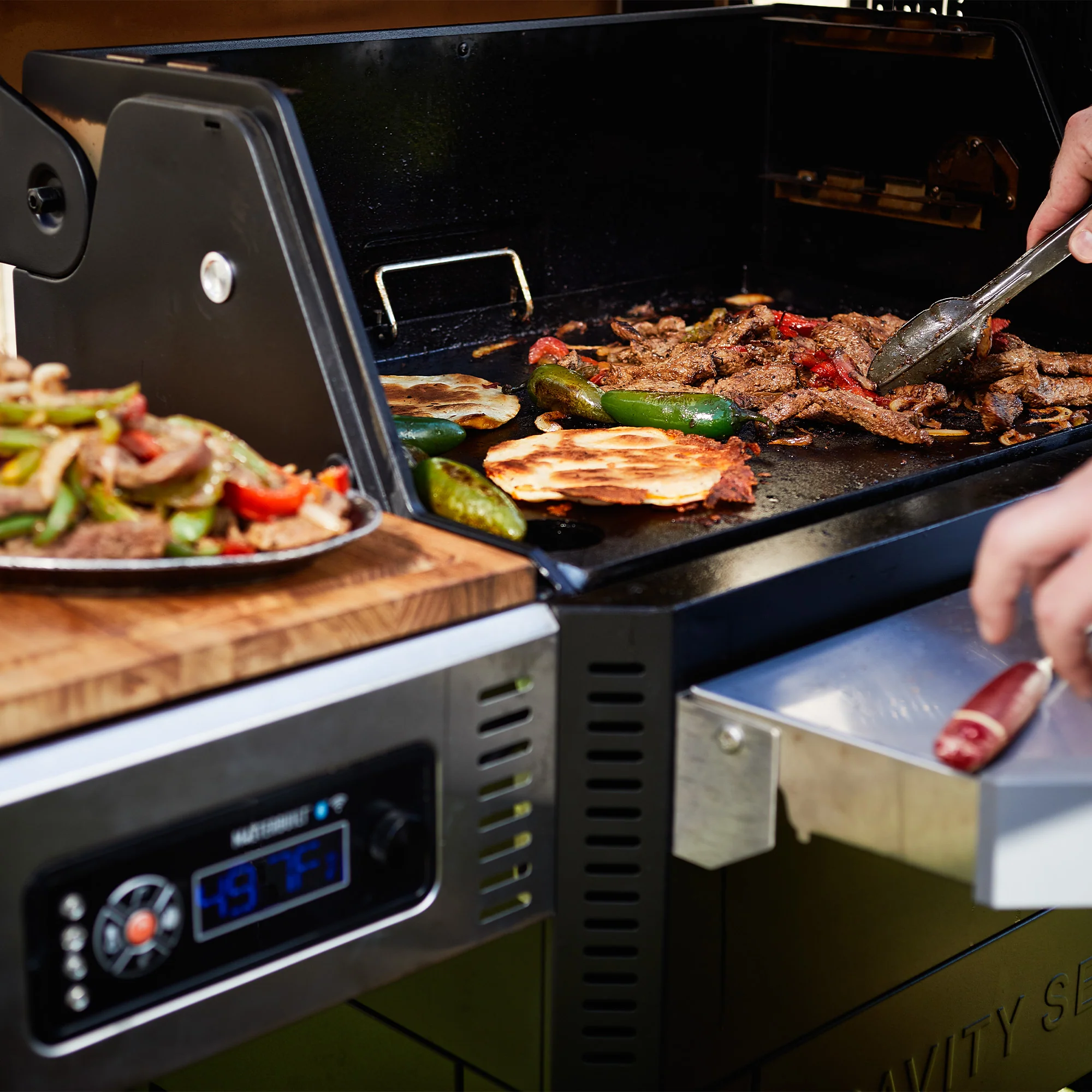 Masterbuilt Gravity Series 800 - Barbecue a Carbone - Image 5