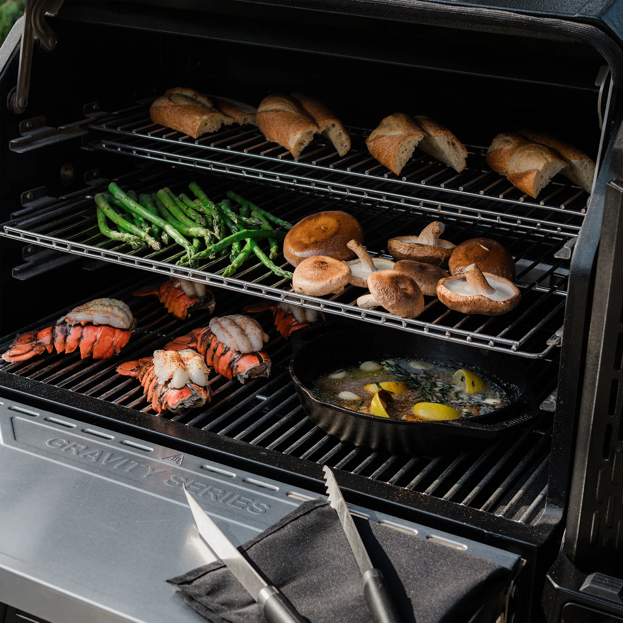Masterbuilt Gravity Series XT- Barbecue a Carbone - Image 3
