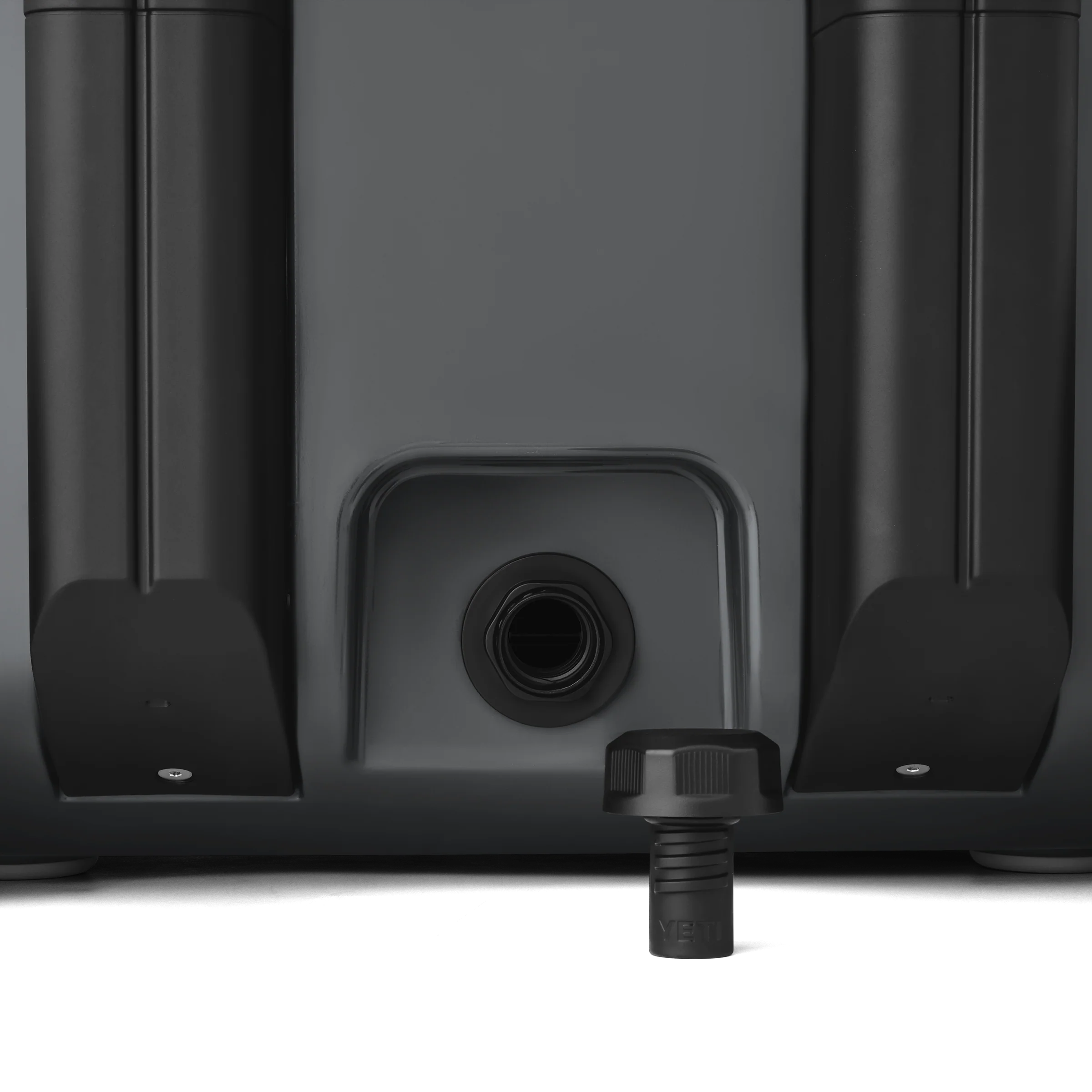 YETI Roadie 32 Charcoal - Ghiacciaia su ruote - Image 9